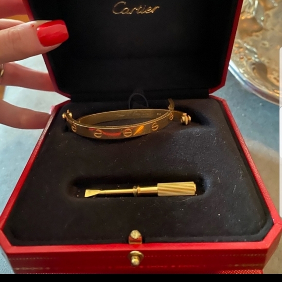 Cartier Love  Bracelet 18K Yellow Gold  Size 17 - Picture 6 of 13